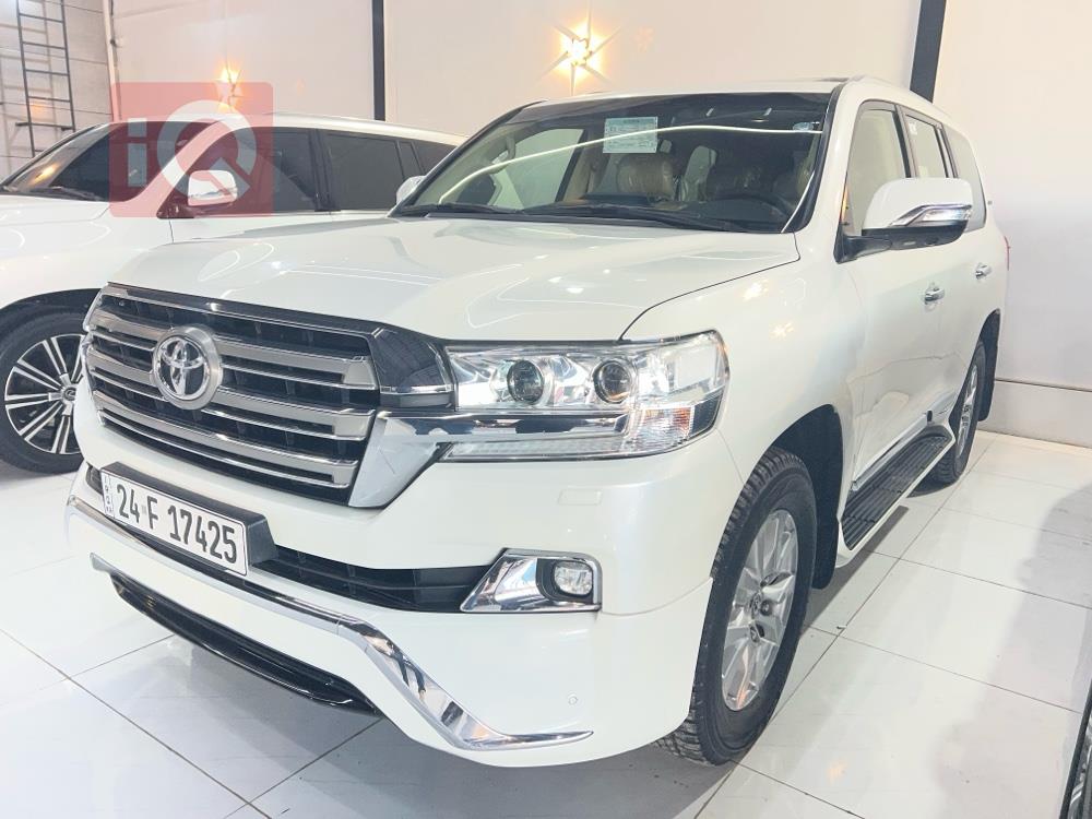 تويوتا لاندكروزر